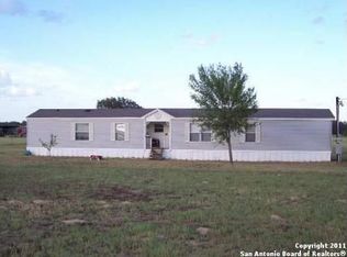 1392 County Road 304, Floresville, TX 78114