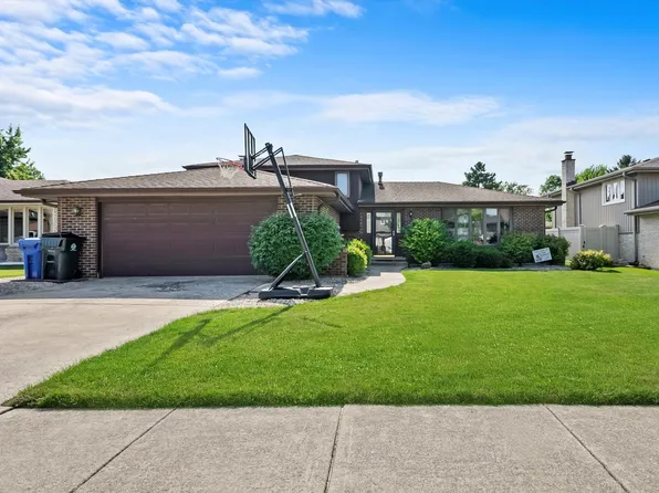 7442 Blackstone Ave, Justice, IL 60458