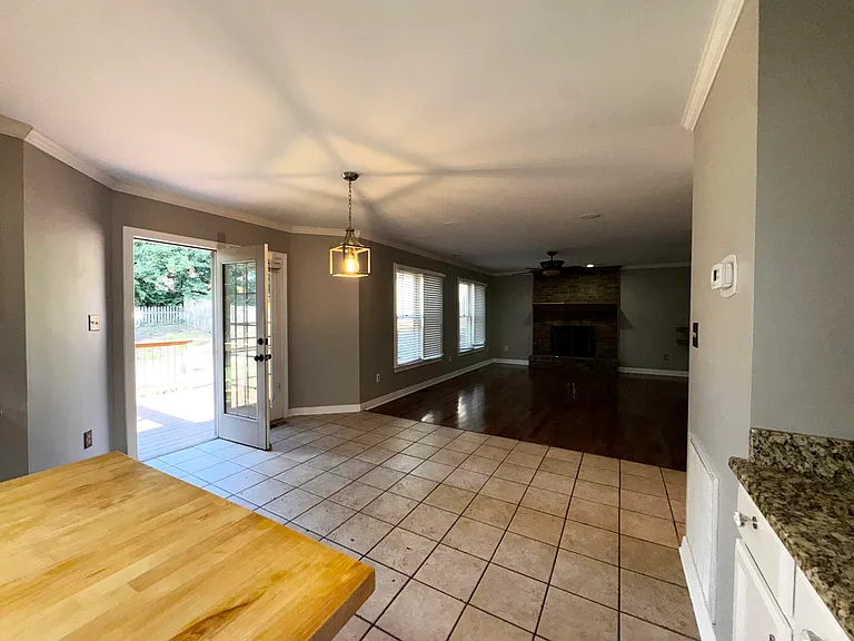 2149 Palomar Trace Dr — Photo 10