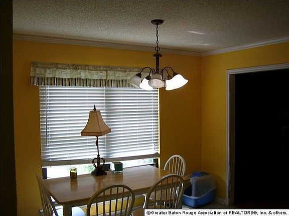 4th image of 26342 Woodstock Dr