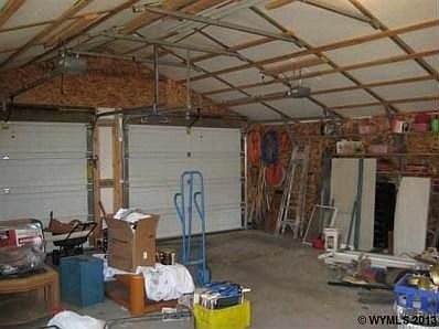5th image of 411 West Ln