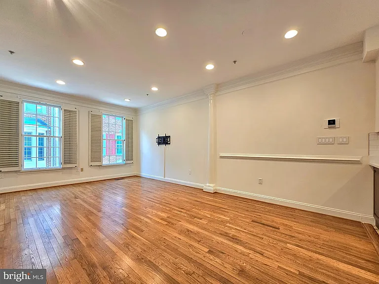 315 Hearthstone Mews — Photo 7