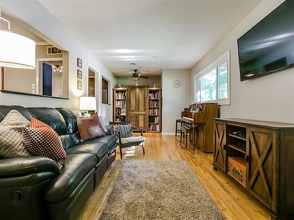 5th image of 208 Pennie Ct