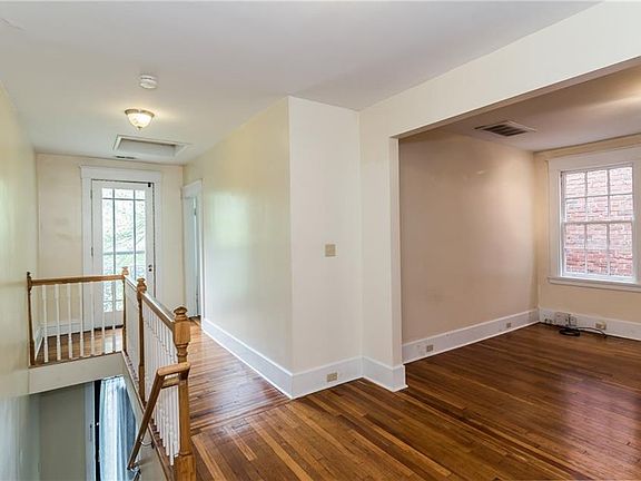 4th image of 3114 Patterson Ave