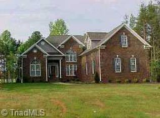 5407 Grey Leigh Dr, Oak Ridge, NC 27310