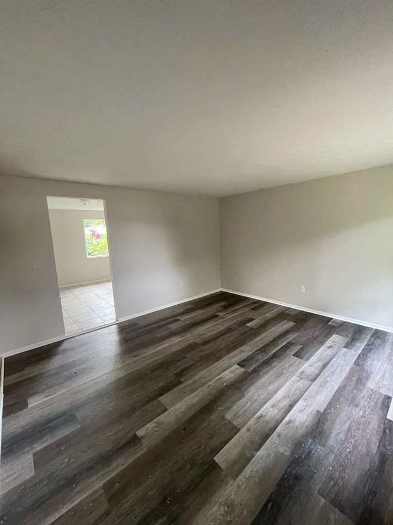 3 Bed Home in Blacklick Estates with Big Backyard & Great Layout! — Photo 3