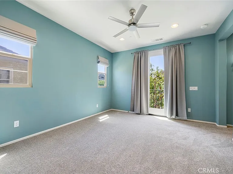 691 E Valencia St — Photo 21