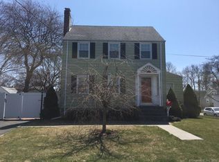 11 Fairlea Ave, Stratford, CT 06614