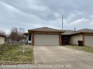 717 W Edgewood St, Springfield, MO 65807