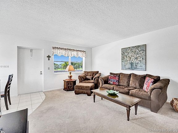 3rd image of 431 Markham Dr #431-T