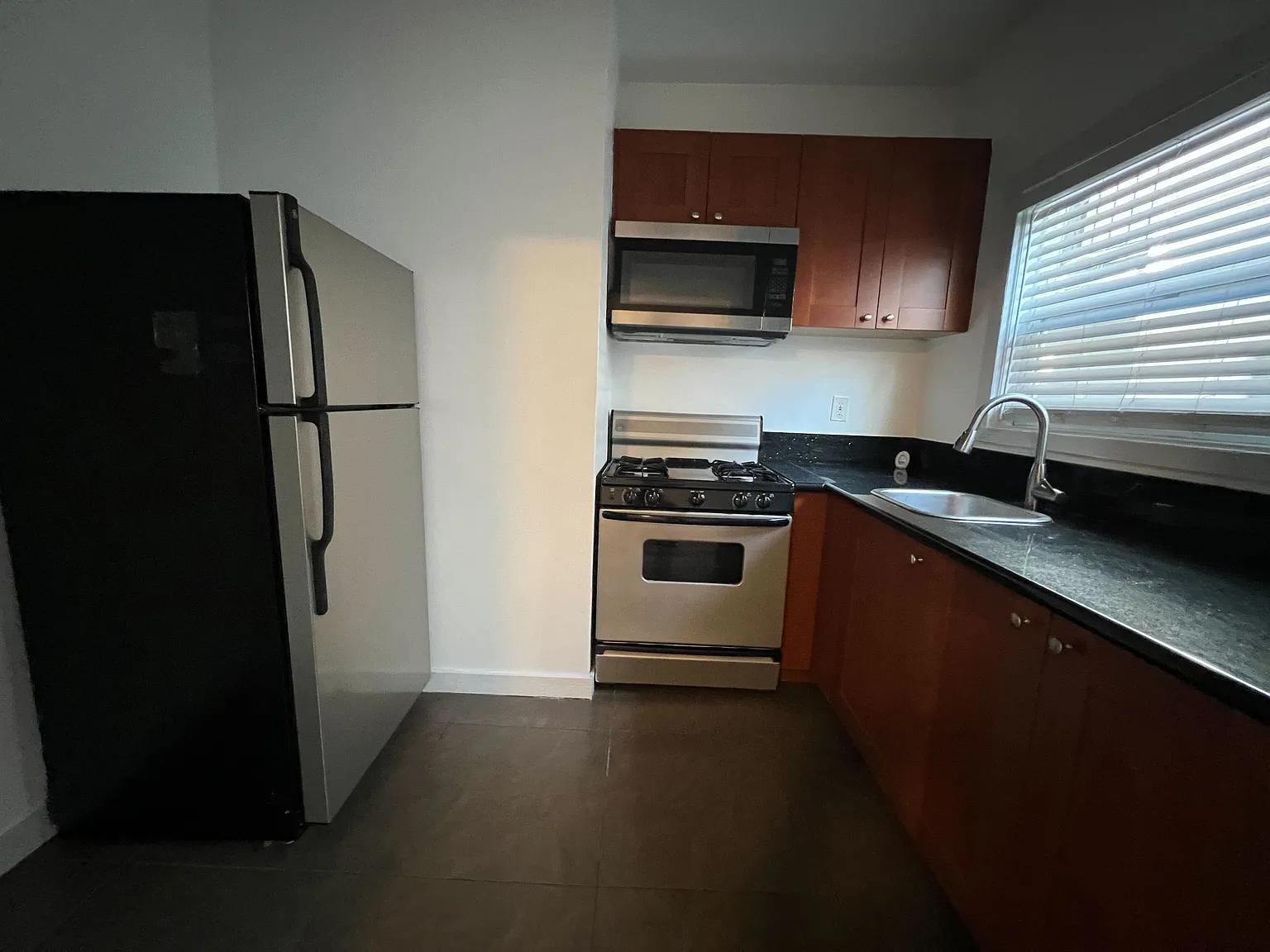 Studio, $1,495 — Photo 2