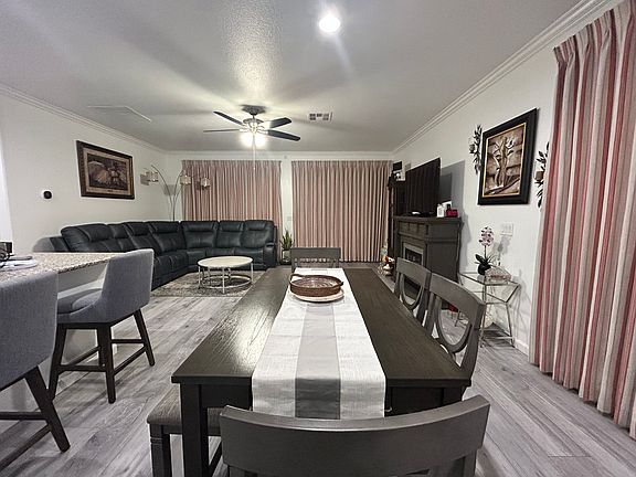 5th image of 5421 Desert Mirage St