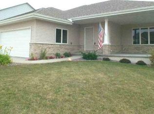 406 Badger Ln, Waunakee, WI 53597