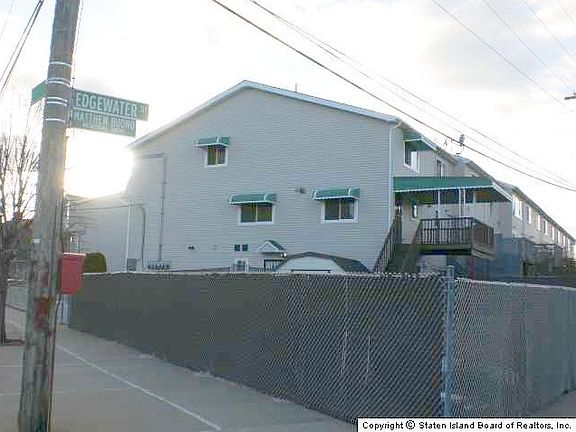 3rd image of 266 Edgewater St Floor 2