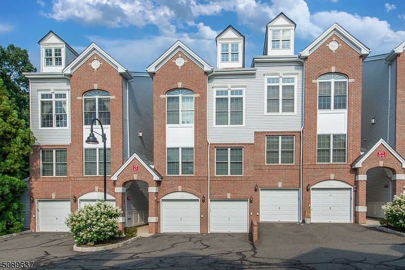 1st image of 5 Goffle Brook Ct