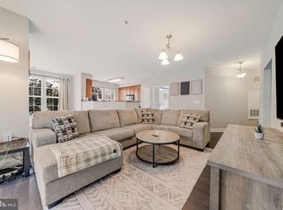 801 S Greenbrier St APT 113, Arlington, VA