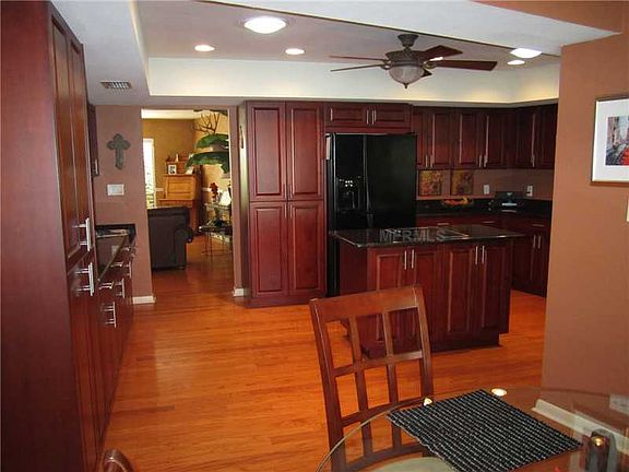 5th image of 10521 Lake Williams Dr