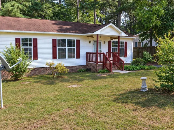 102 Pine Forest Dr, Henderson, NC 27536