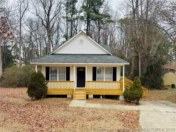 6124 Lonestar Rd, Fayetteville, NC 28303