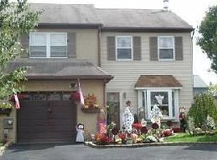 132 Brownstone Ln, Horsham, PA 19044
