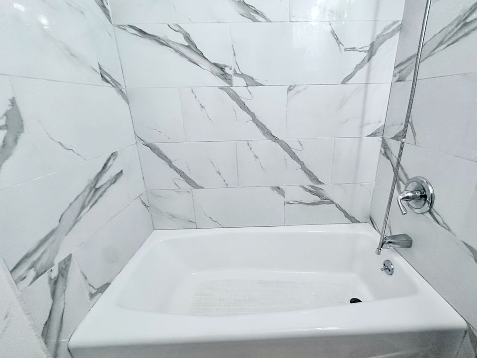 1st image of 1382 Exposition Blvd #1
