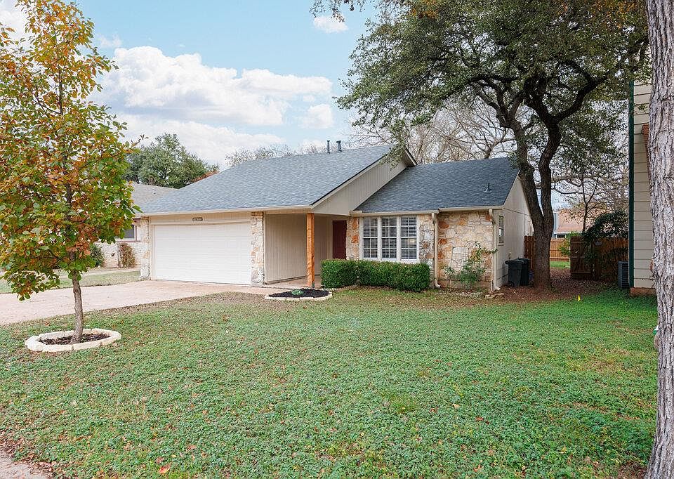 1st image of 7611 Navarro Pl