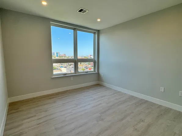 40 Center Street image 12 of 28