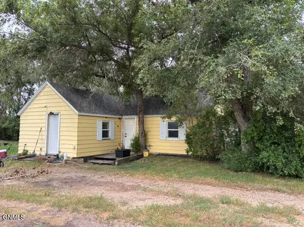 206 Shaw St, Medicine Lake, MT 59247