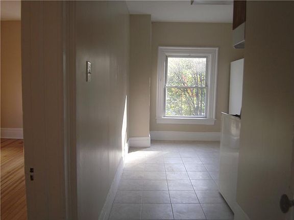 3rd image of 108 Champlin Ave APT 5
