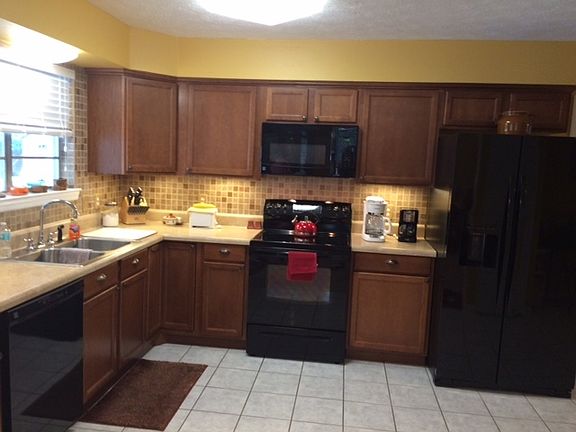 3rd image of 70 Sanchez Ave