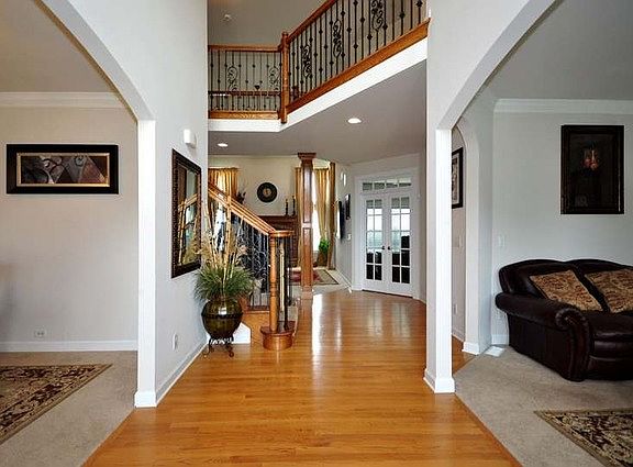 4th image of 663 Bennett Dr