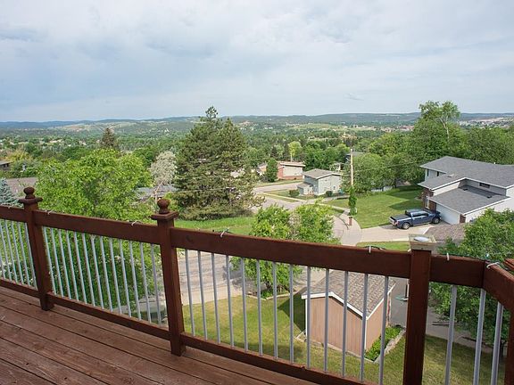 2nd image of 2330 Arroyo Ct
