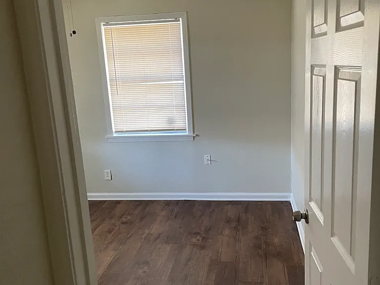 5504 Manor Rd — Photo 41