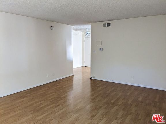3rd image of 633 N Sweetzer Ave APT 4
