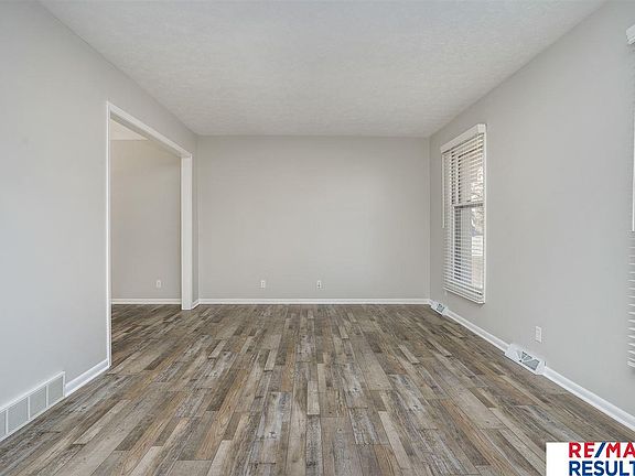 3rd image of 13567 Stanford St