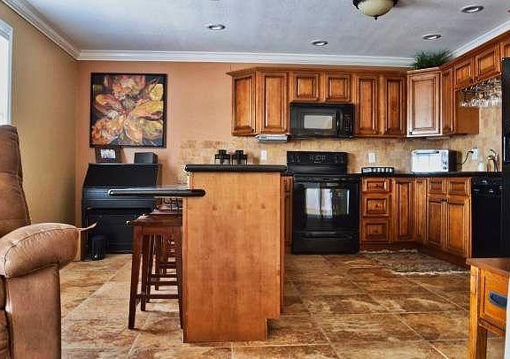 2nd image of 5146 Beach Dr SE