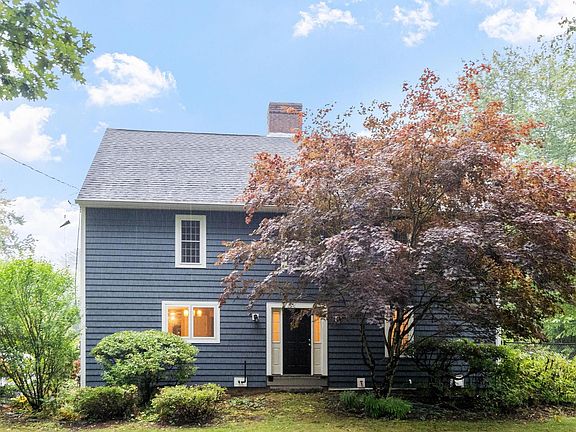 2nd image of 1488 Hatfield Road