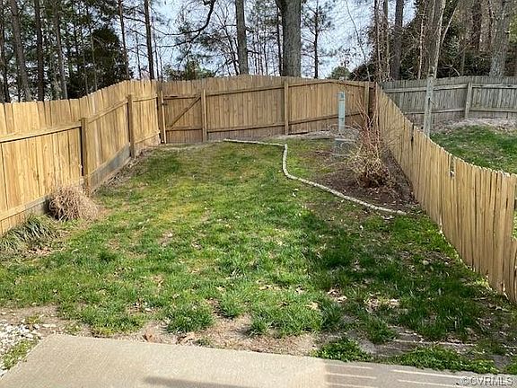 4th image of 6161 Thicket Run Way