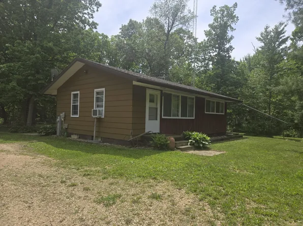 3006 W 6th Ct, Grand Marsh, WI 53936