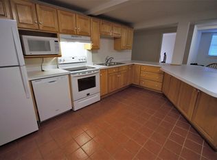 16 Hartness Rd APT 1, Sutton, MA 01590