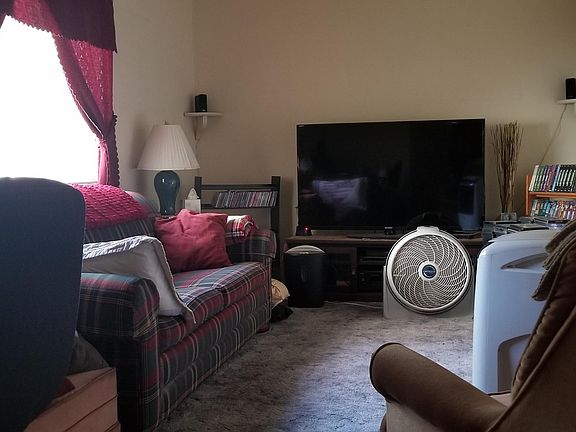 5th image of 44227 N Balmuir Ave