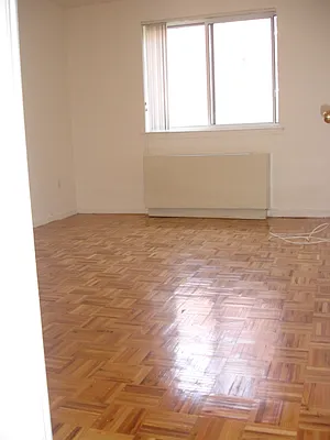 Rented by Bahar Management | media 42