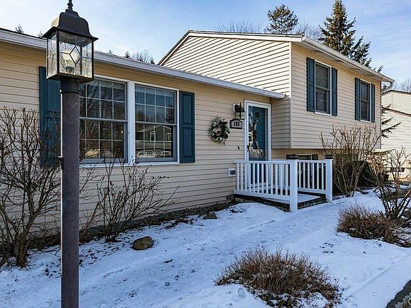 3rd image of 103 Cottage Grove Dr