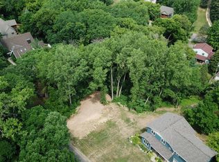 2113 Oakridge St, Saint Paul, MN 55119