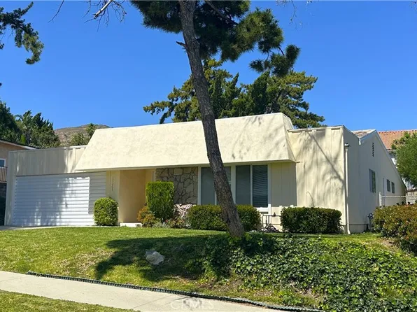 17265 Bronte Pl, Granada Hills, CA 91344