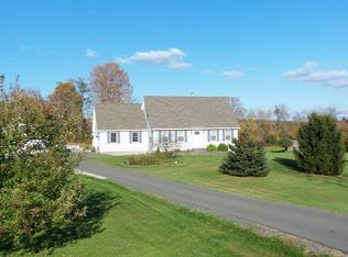 3 Saddle Club Hill Dr, East Greenbush, NY 12061
