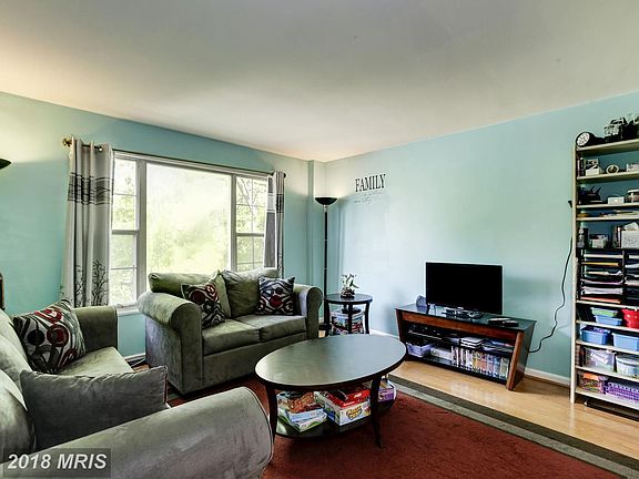 2nd image of 1220 N Meade St APT 4
