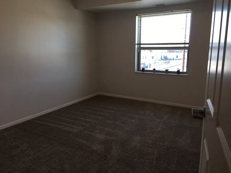 1st Avenue Flats — Photo 38
