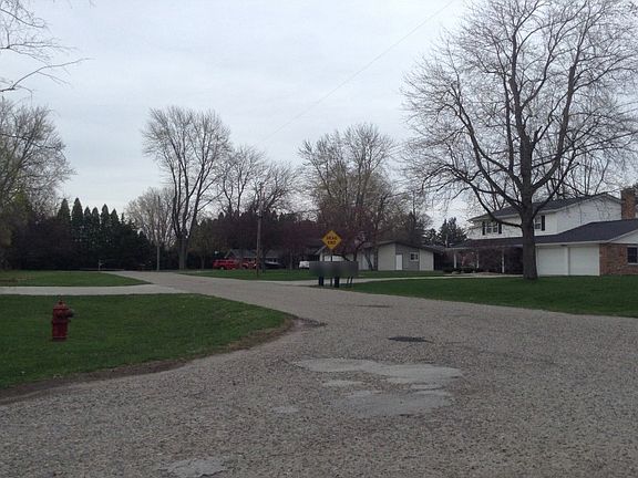 5th image of 2301 Rolling Green Pl
