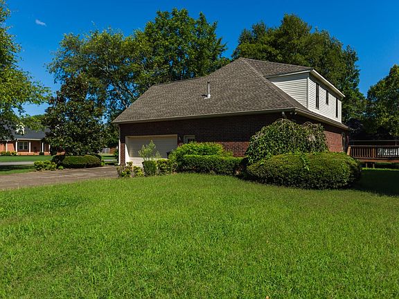 4th image of 2406 Long Meadow Dr